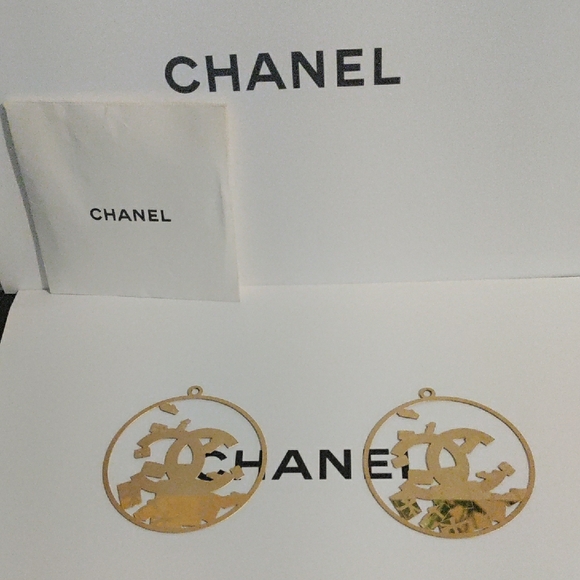 Chanel Gold Logo Cutout Ornaments.(2) New! - Picture 6 of 6